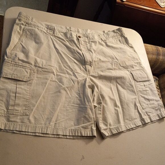 LL Bean Comfort Waist Short - Picture 1 of 6